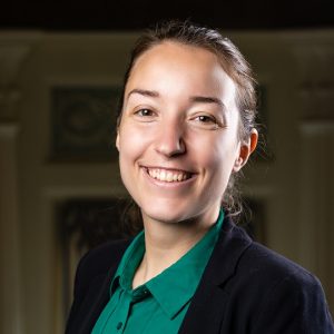 Headshot of Dr. Jenny Bratburd