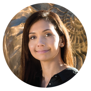 Headshot of Leticia Nogueira